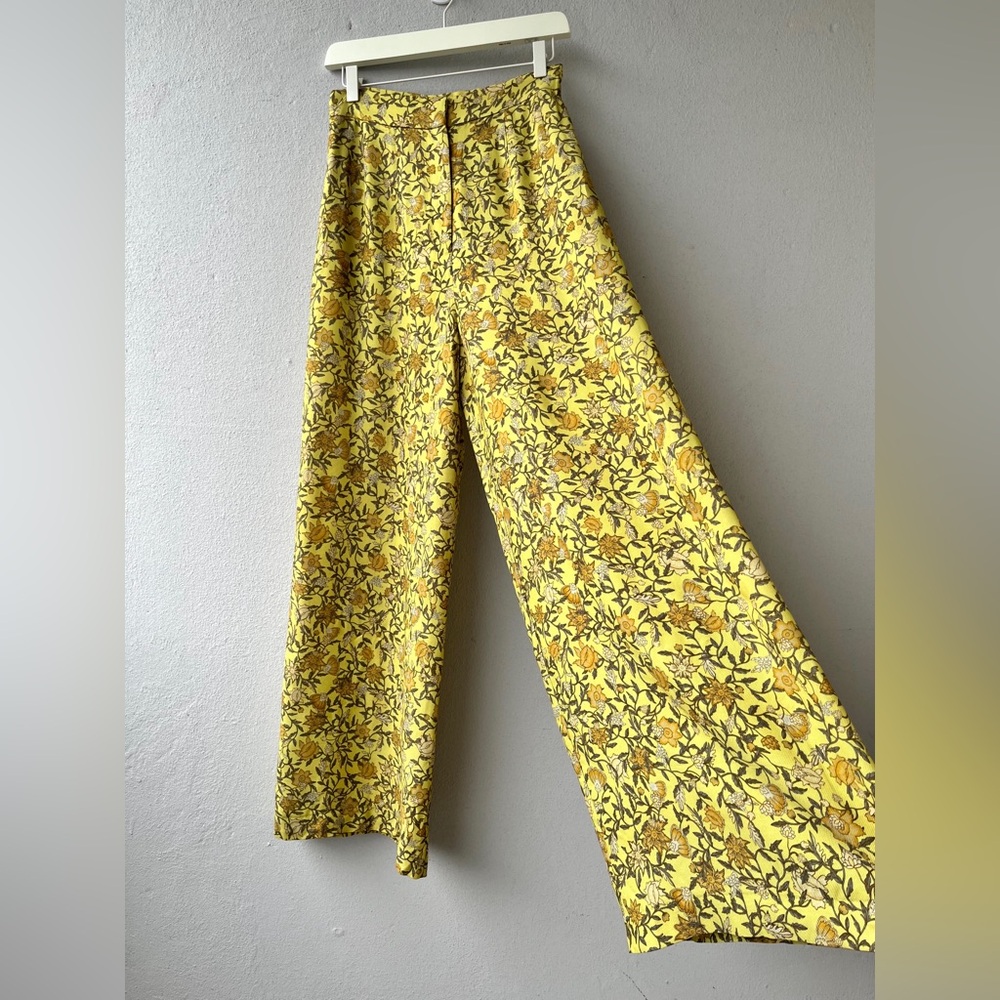 H&M | Wide Leg Floral Trousers - Picture 3 of 16
